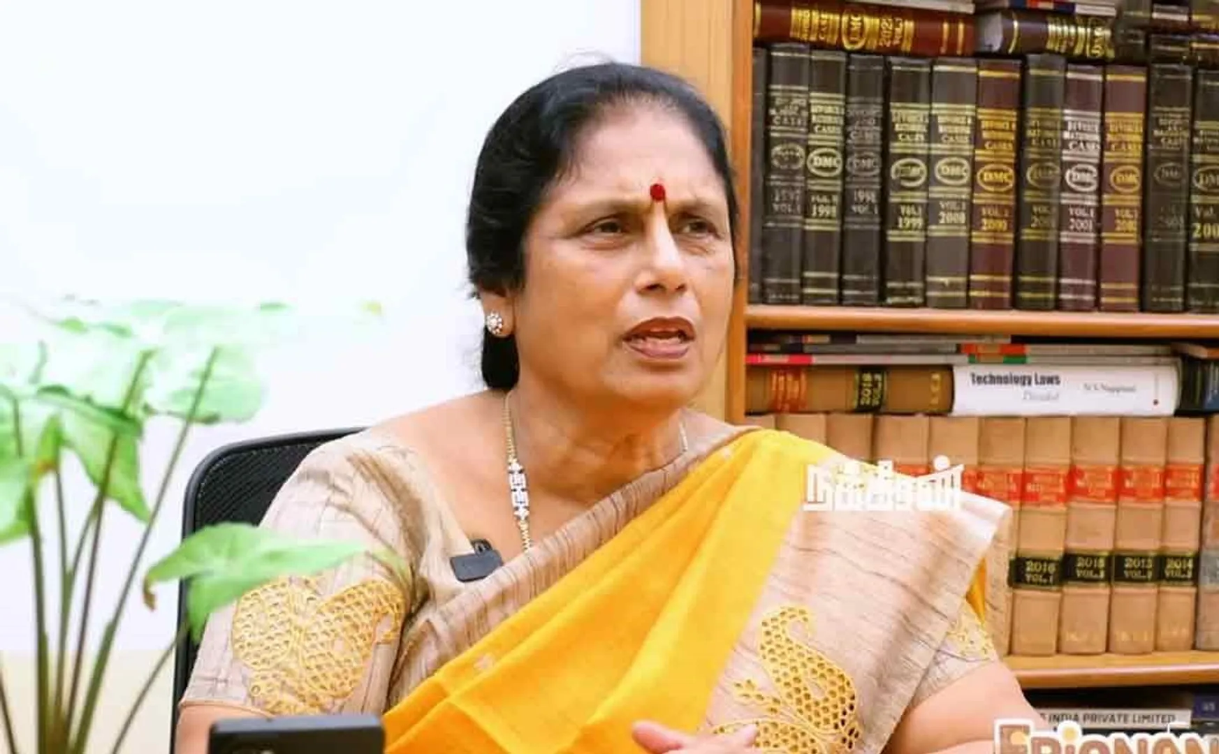 advocate-santhakumaris-valakku-en-95